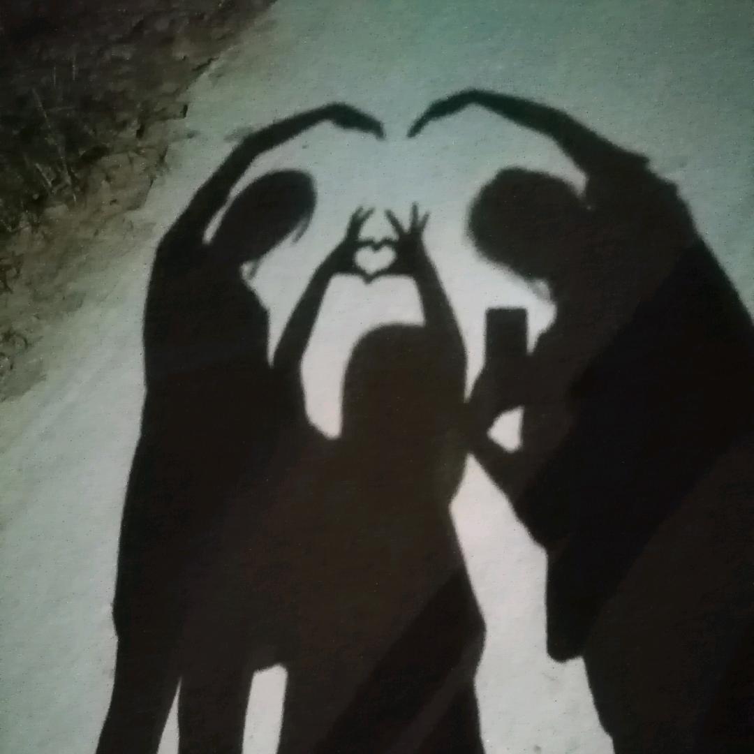 闭眼走路的阿篱