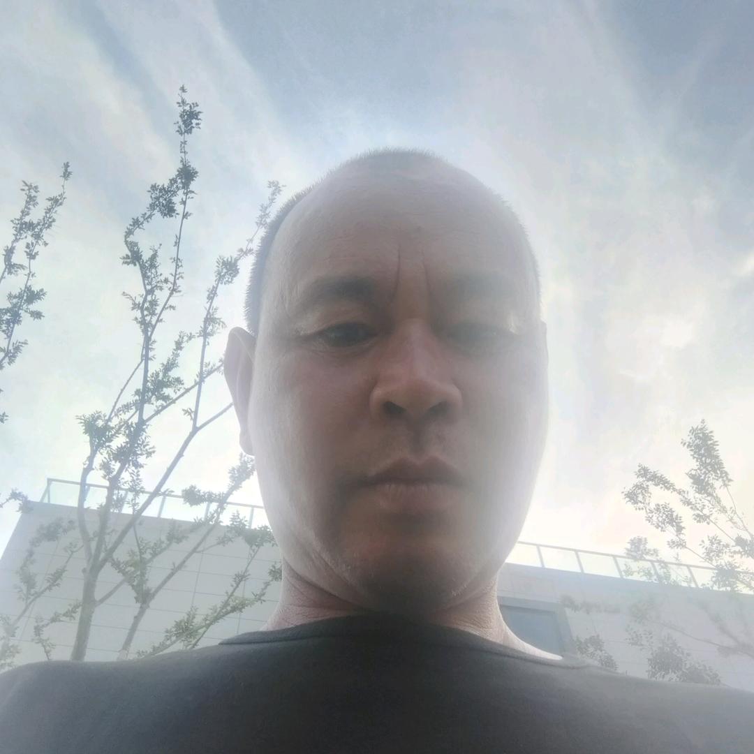 张志伟