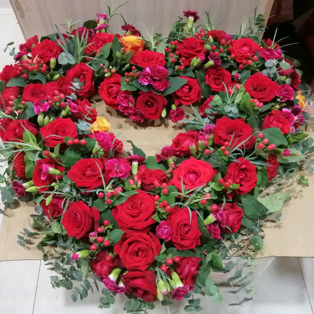 碧水生花