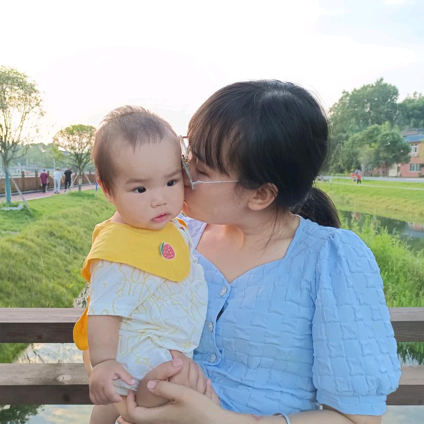 森洪鑫商贸的瑶瑶妹