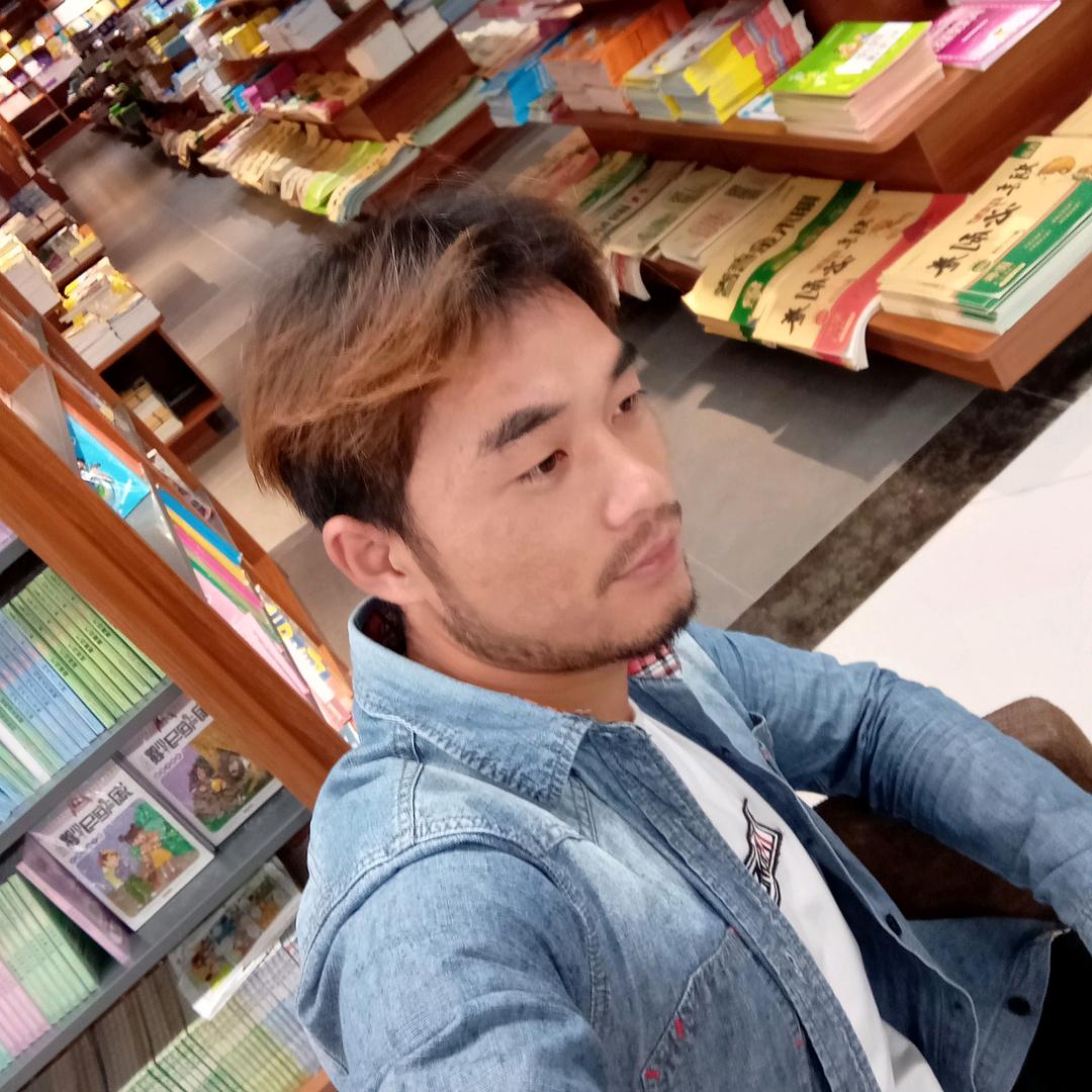 Shaꫛ 扇子