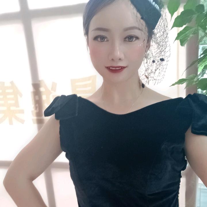 宇宙小姐姐
