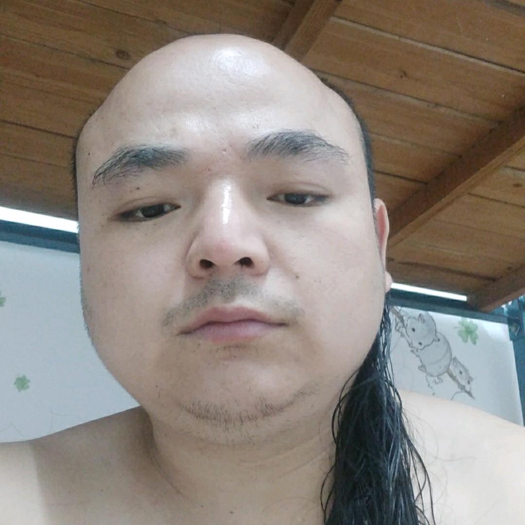 青龙堂堂主小彭，振兴中华