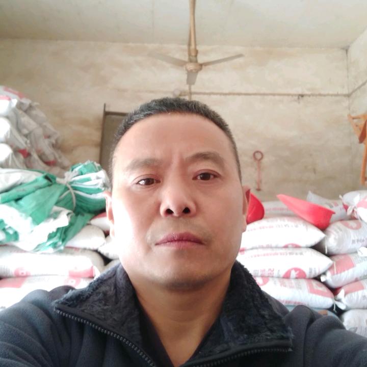 穷人出身，文化药材，小名大姑爹。