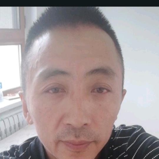 红伟