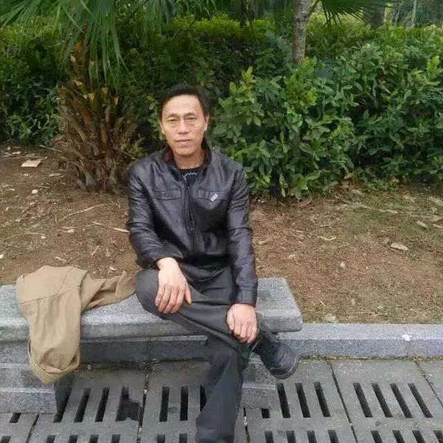 真心真意 四川广安邻专唱山歌主播。