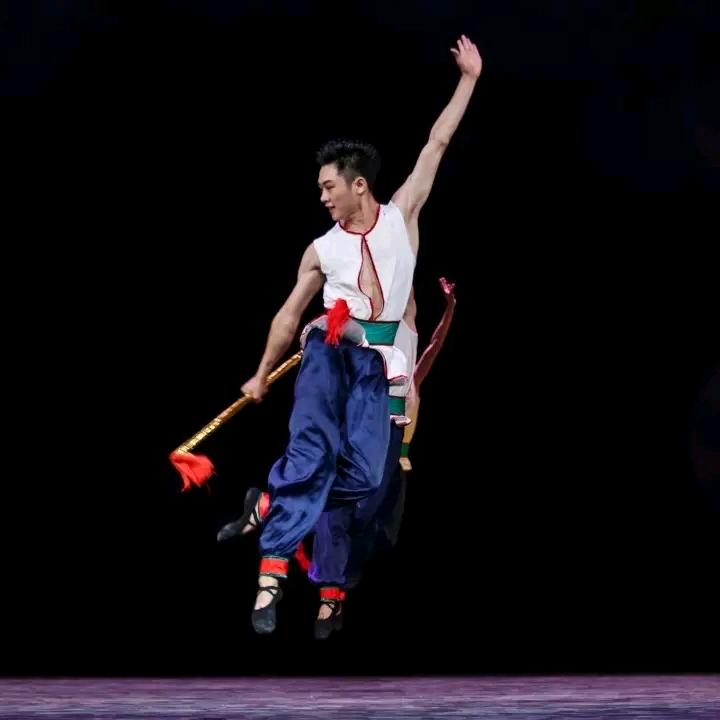 隽介
