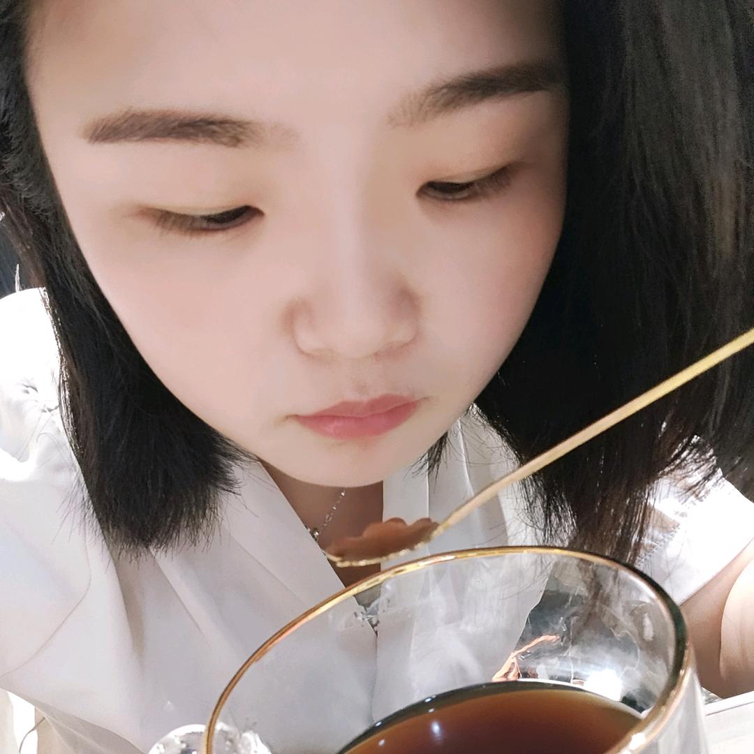 静静吖，