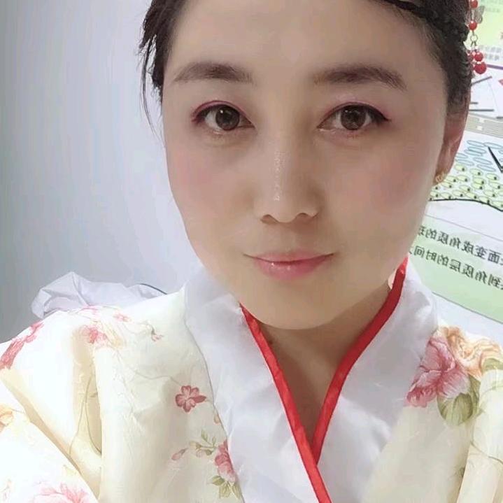 王芳