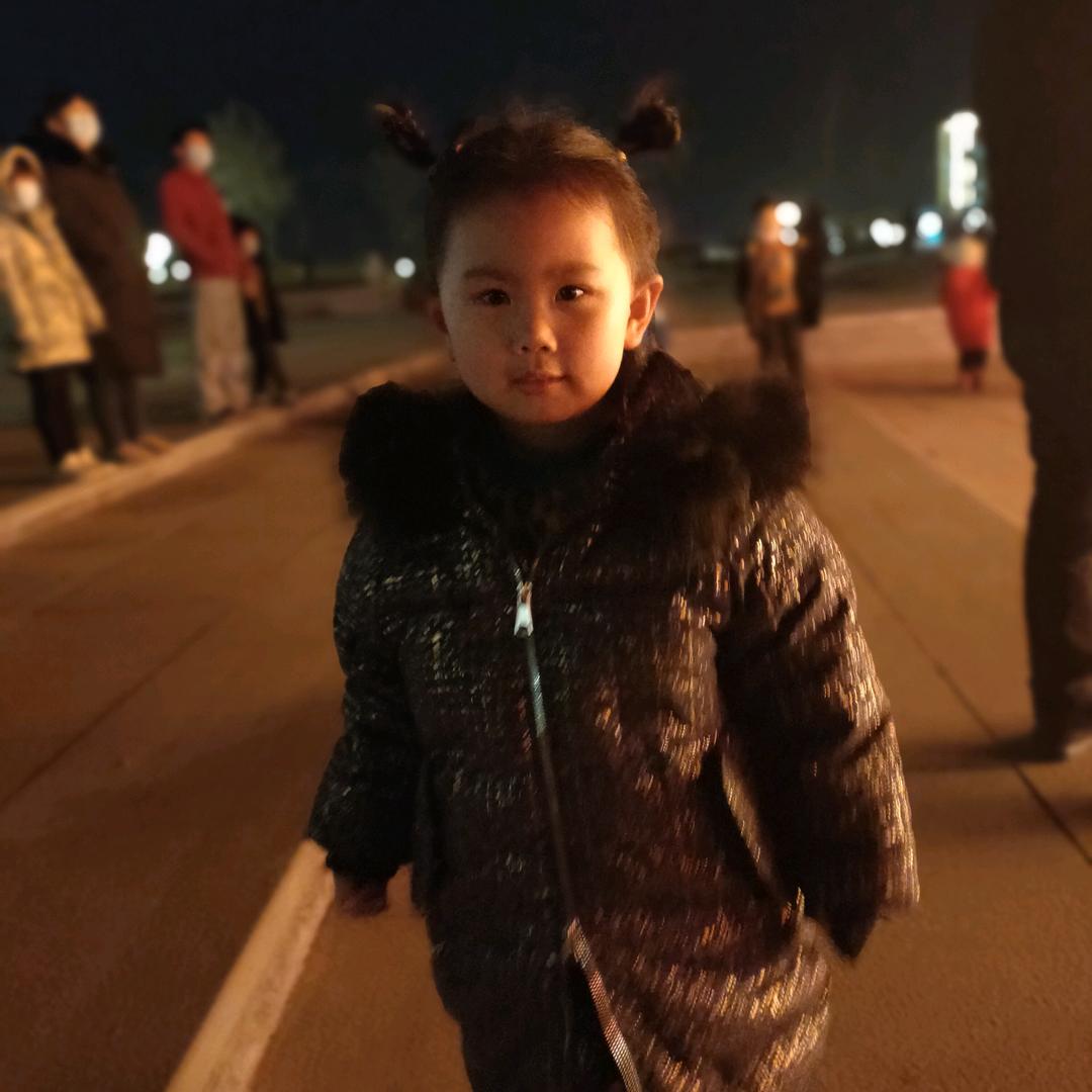 俏俏