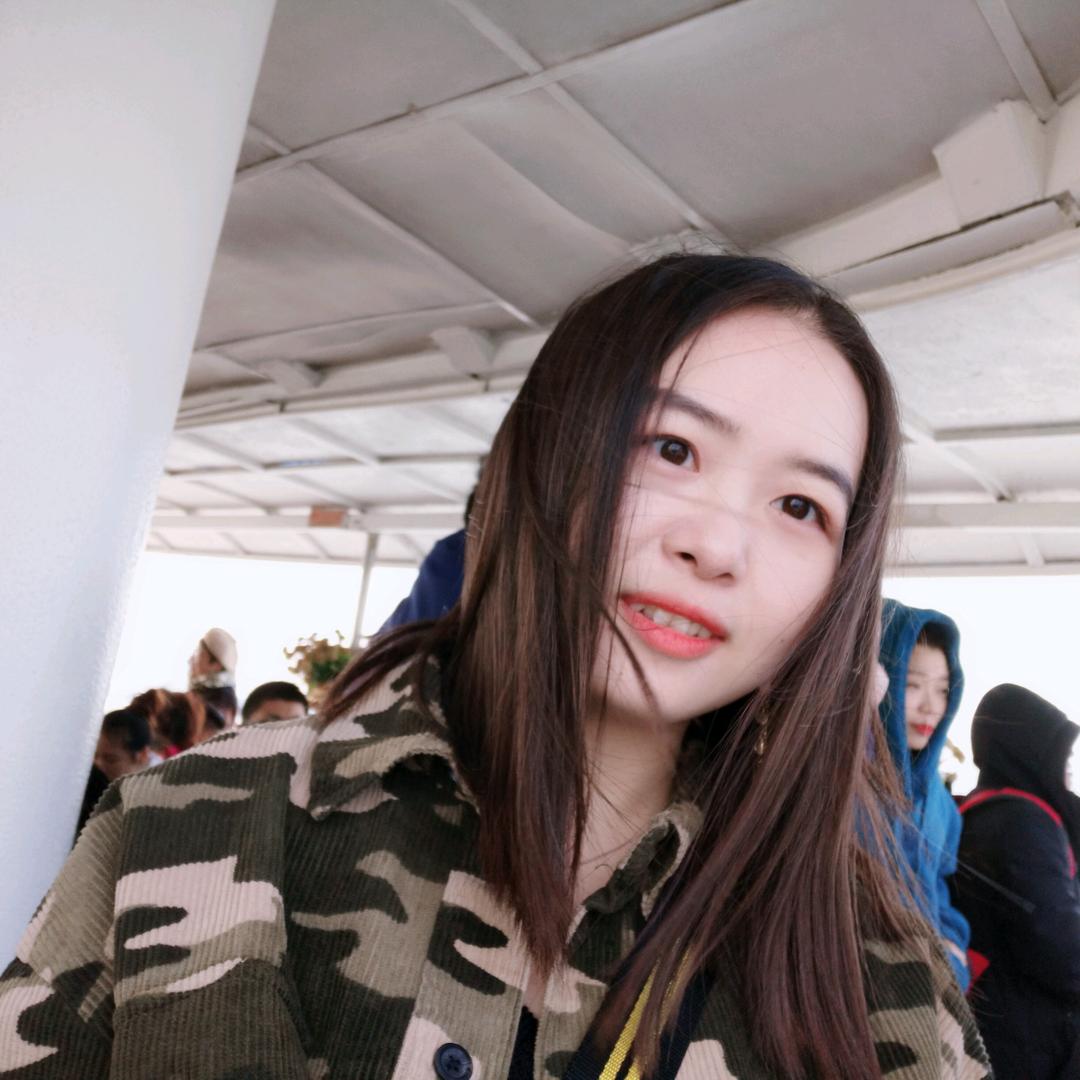 小何小何