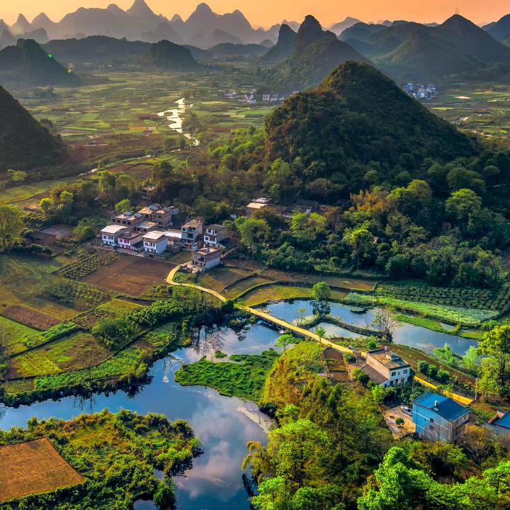 柳墨山