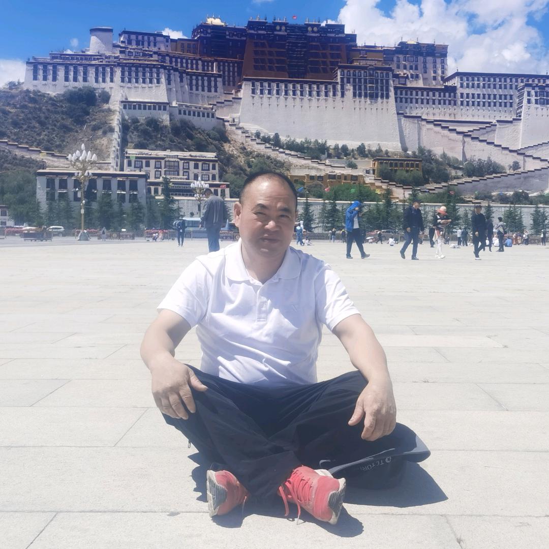 汪师傅。专业水电，门窗，吊顶，钢架阳光棚