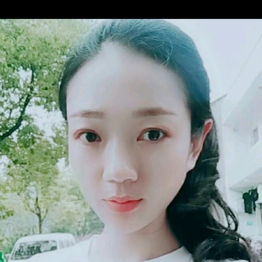 竹根滩车站对面爱尚潮童