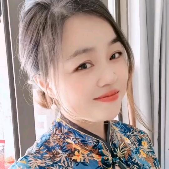 ✨香香帮主✨饭桶