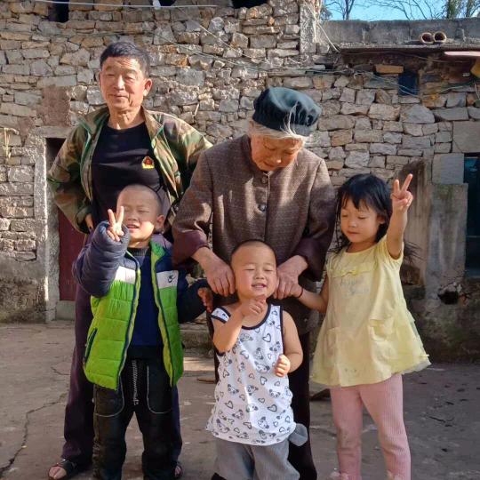 苦中作乐😏😏😏