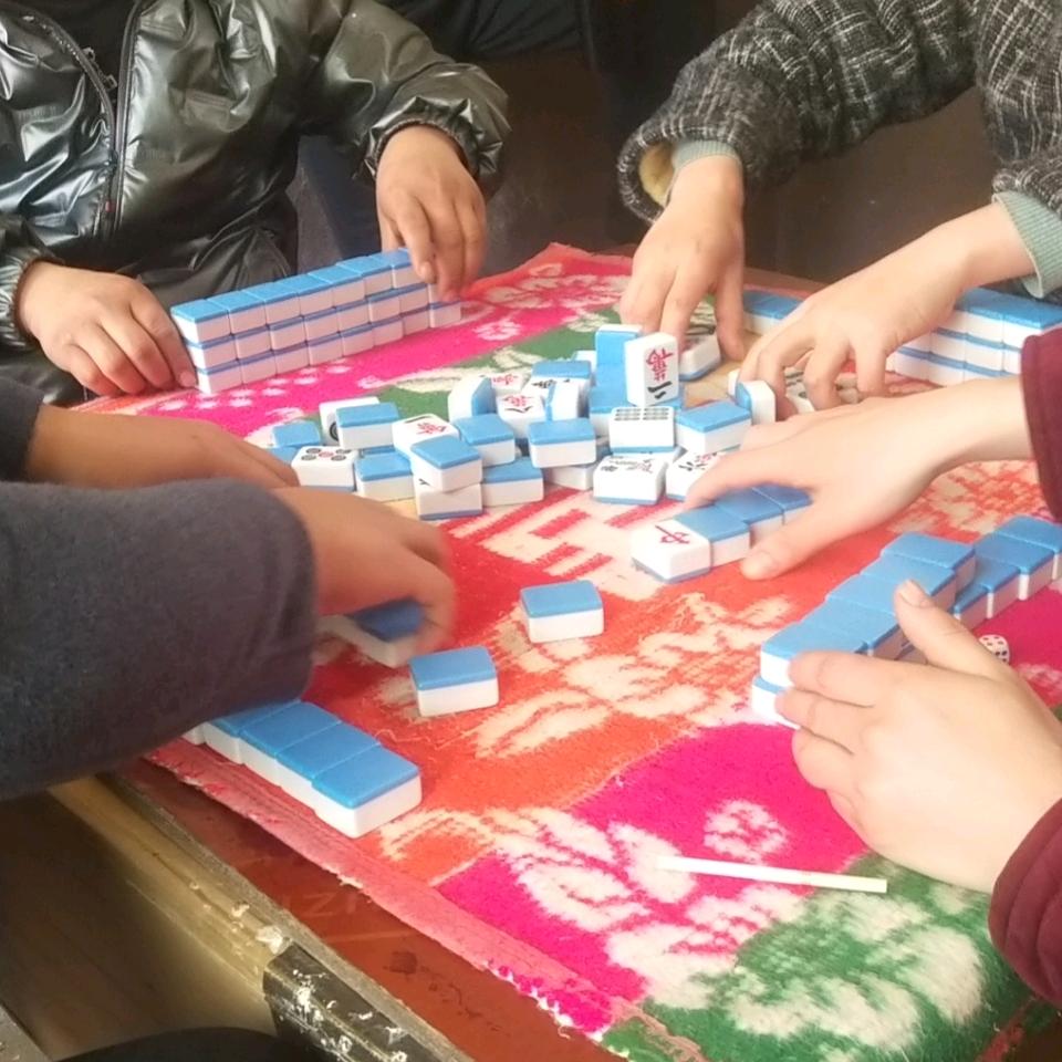 芳十欣