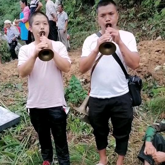 易小海冰棺出租花圈店