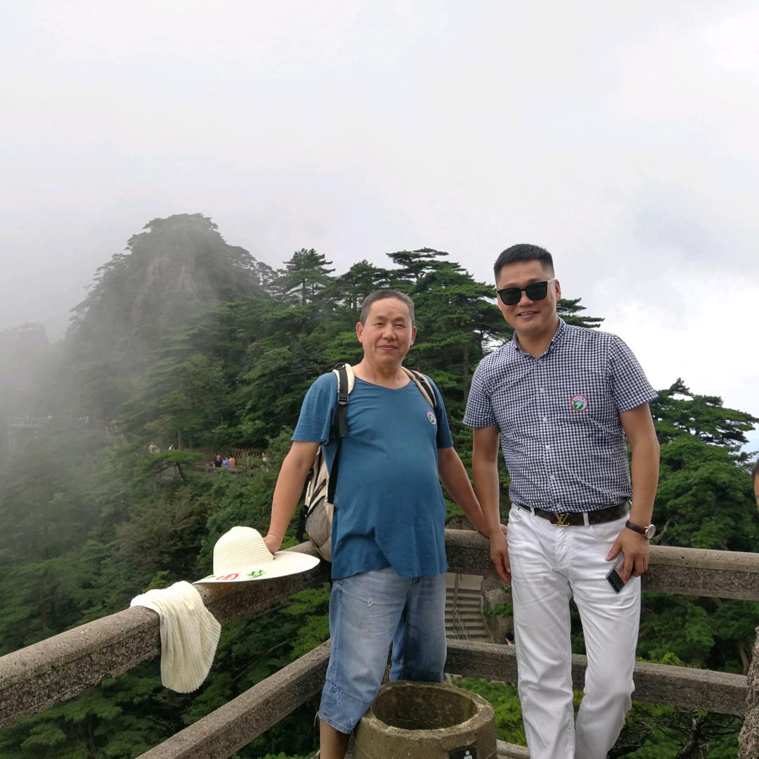 林传欧（酷爱户外登山）