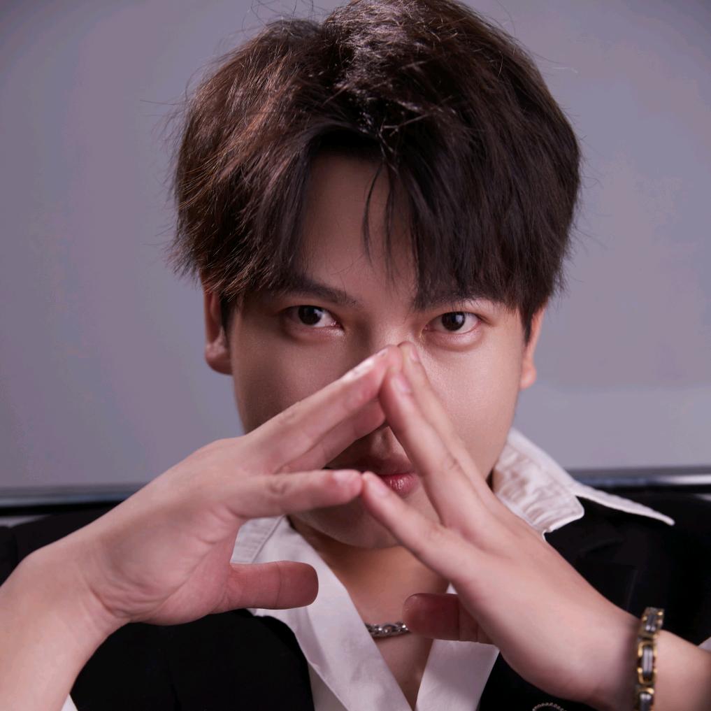 98造型—AJ阿V发型设计