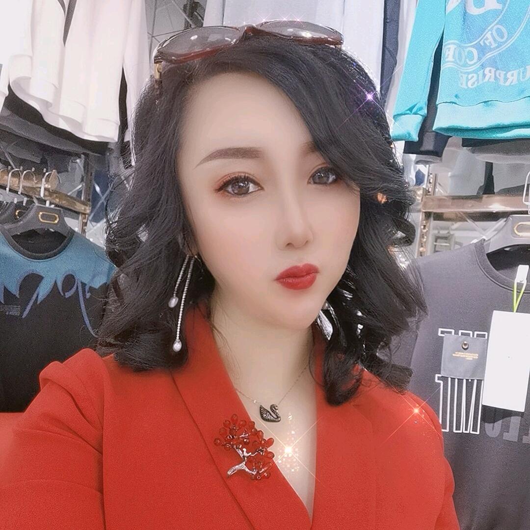 阿酷男装工厂店