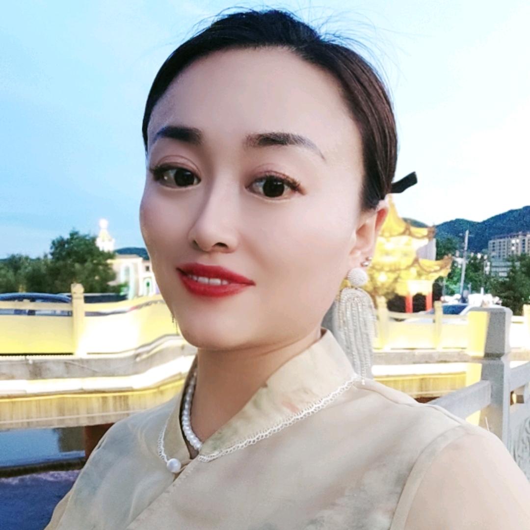 红衣姐姐