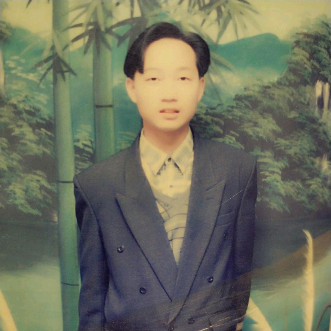 上官小虫