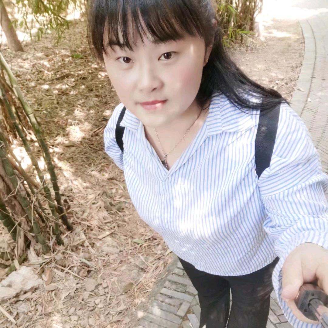 樱桃小女子