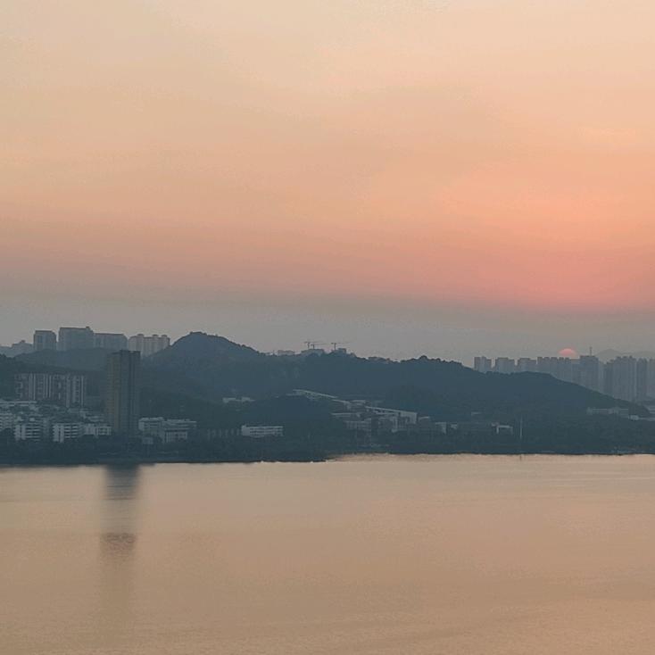 澄静轩教写字的黄老师