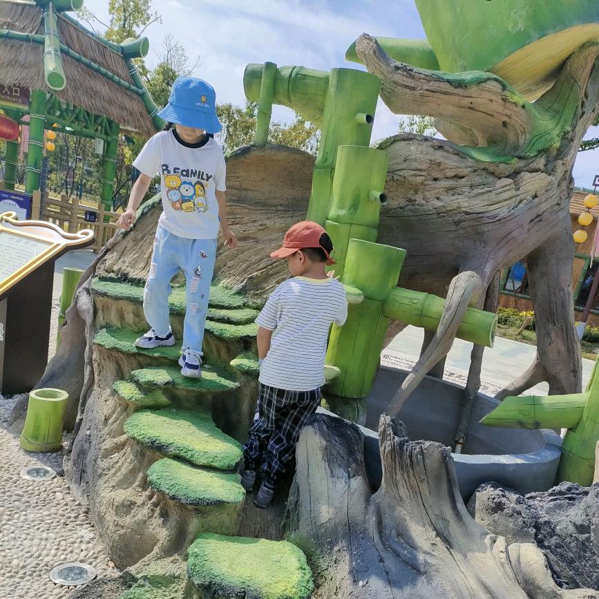 单眼皮的小眼睛