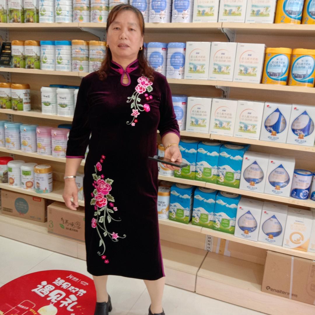 吴华奶粉孕婴连锁店、华香