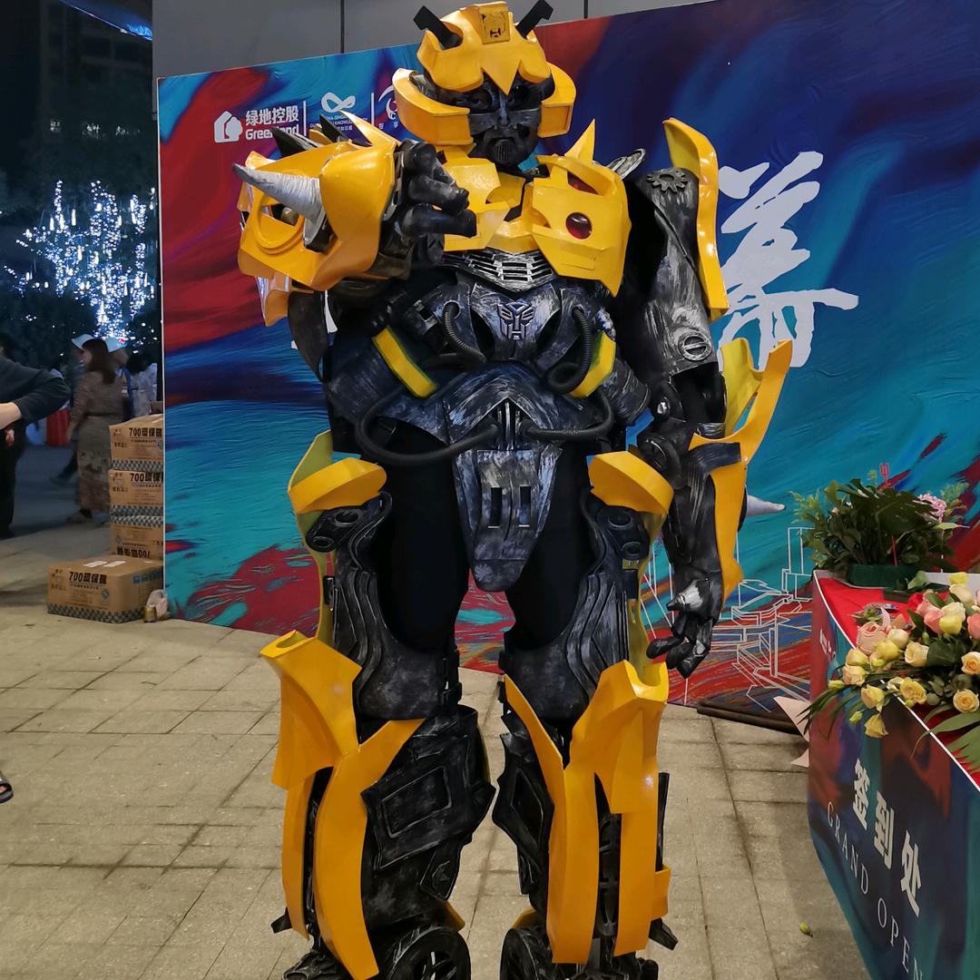 李