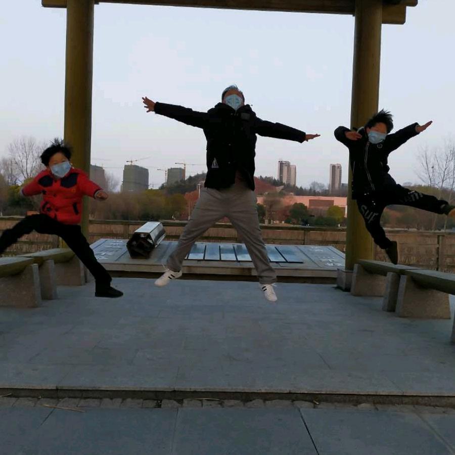 淮安金牌木门&红利地板