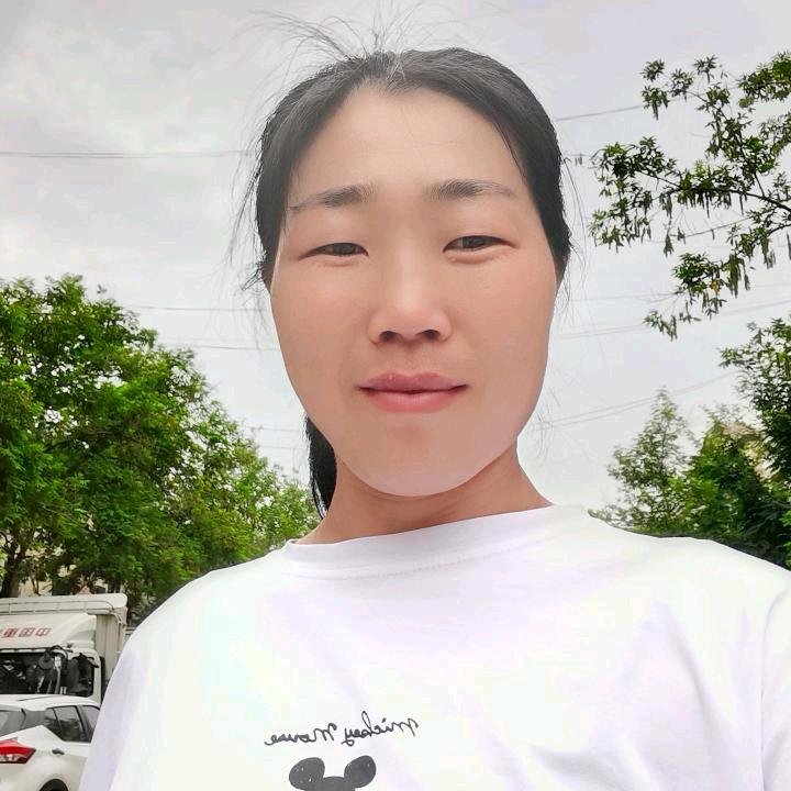 珊珊爱唱歌🎤