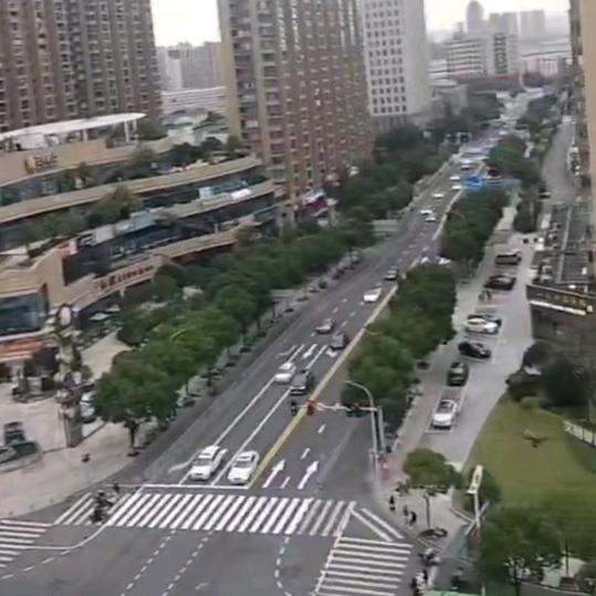 詹姆斯（春华）