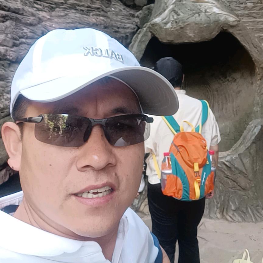 丛台区董厨啤酒鸭餐饮店