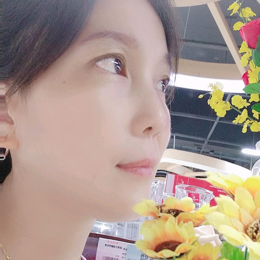 阳光下的兰🌾⁹²⁷⁷