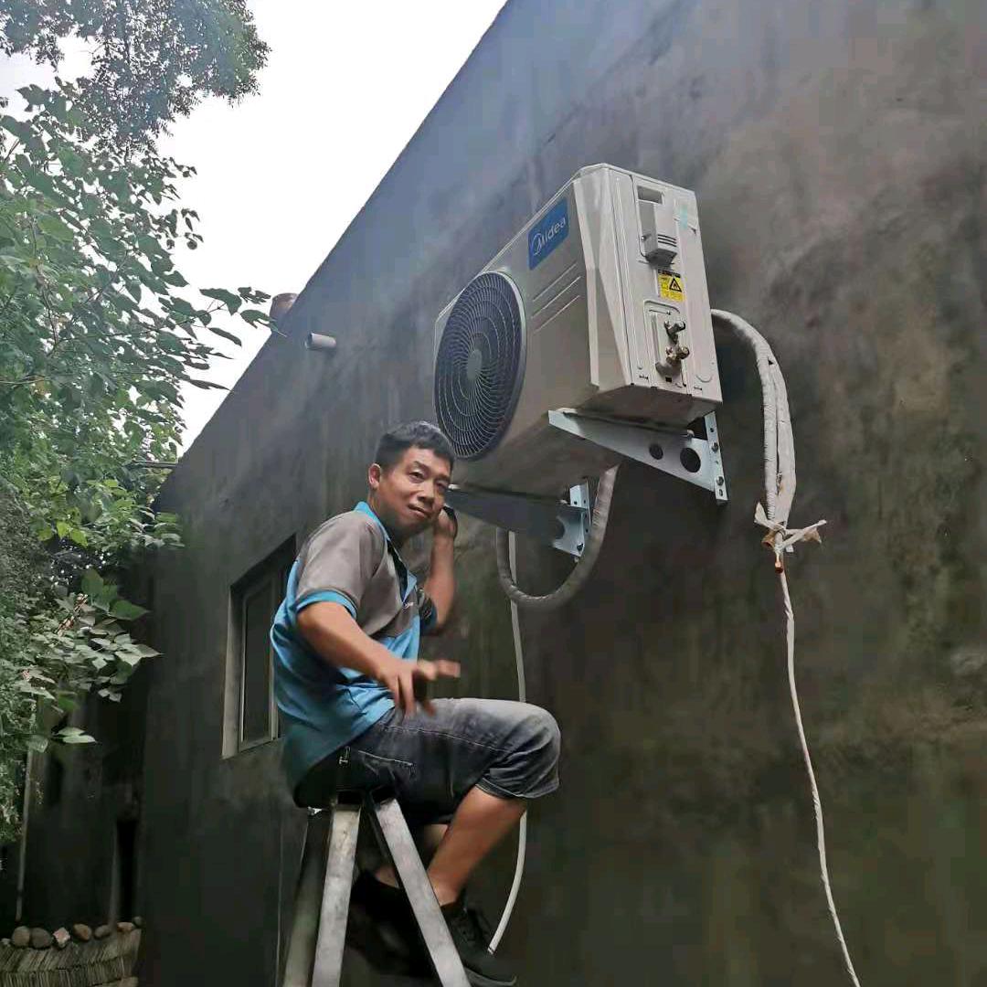 空调安装移机加氟清洗空调，热水器，太阳能