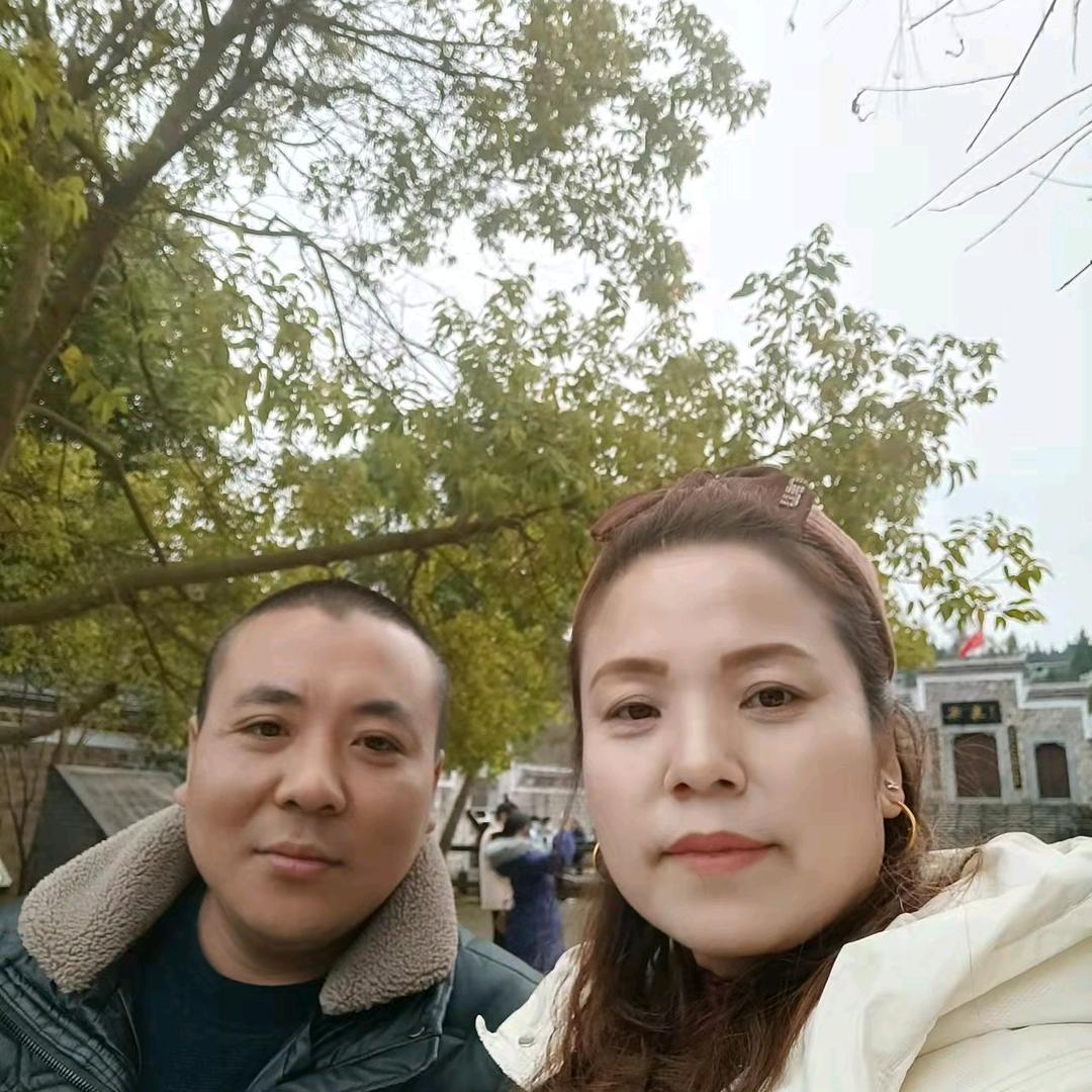 努力寻找，那回眸一笑！*^_^*侯哥