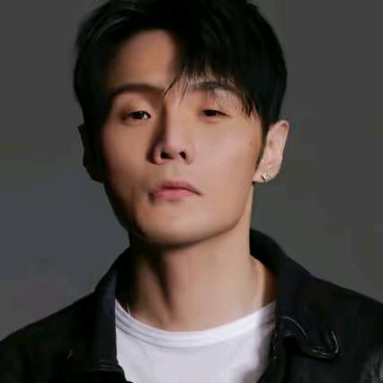 复杂的叶渐深.