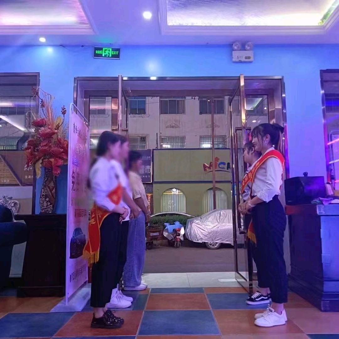 康恒音乐餐厅小李<营业之凌晨六点>