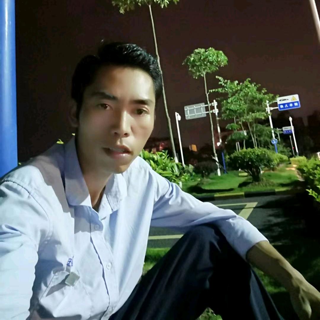 平果市易达驾校廖志敏教练