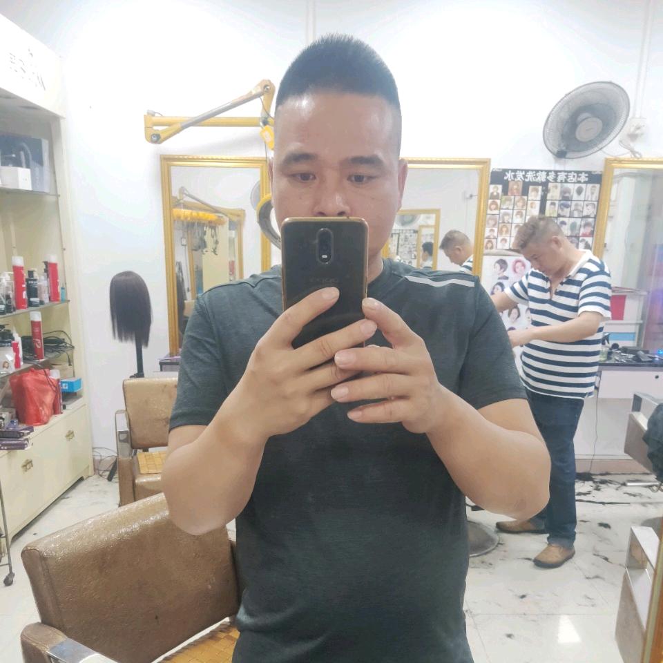 李浩南