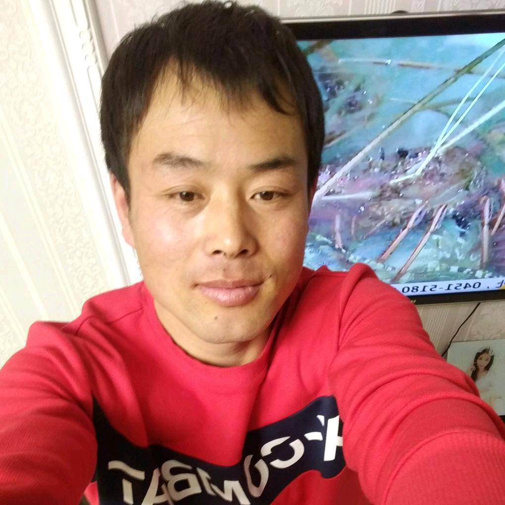 小男孩