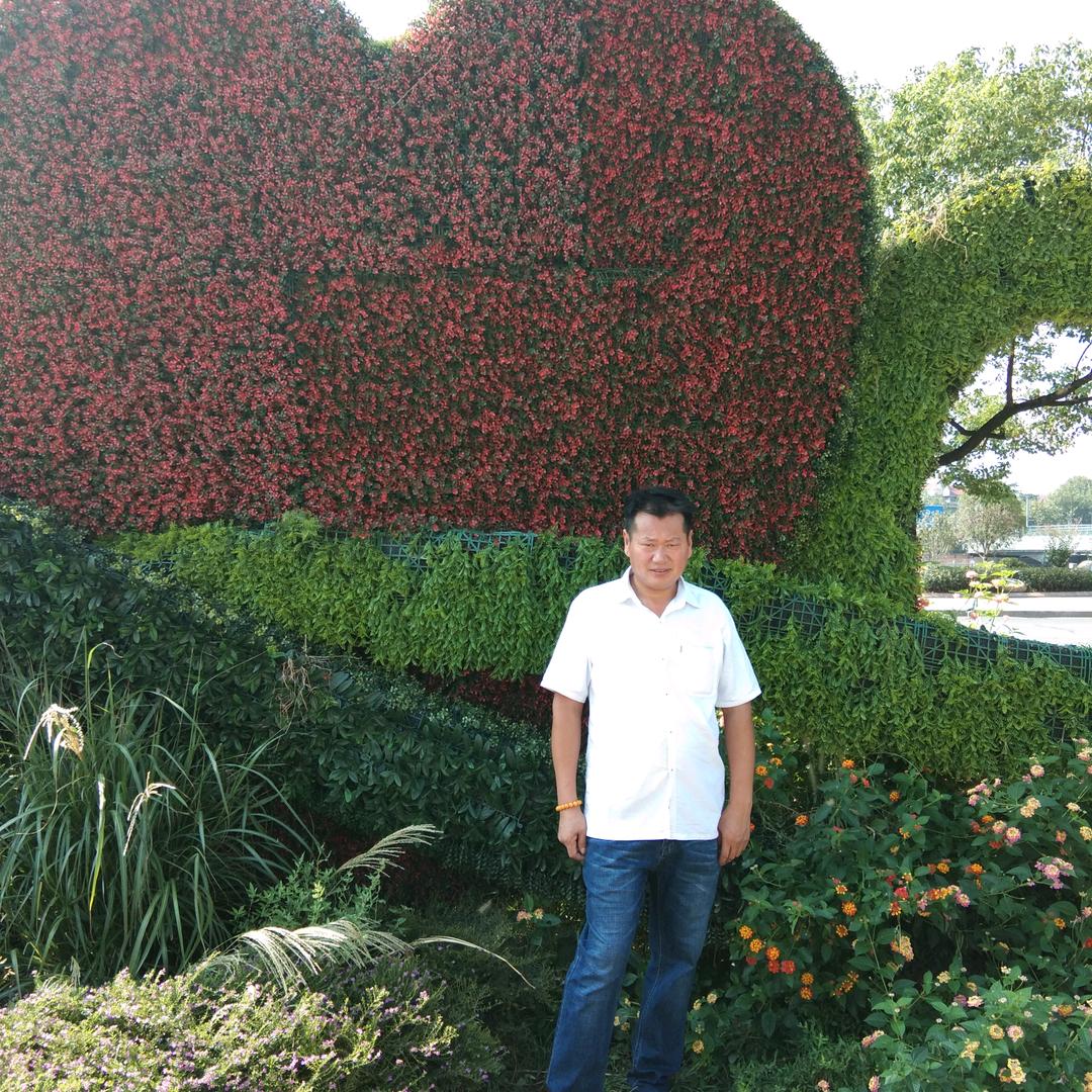 爱唱歌的男孩