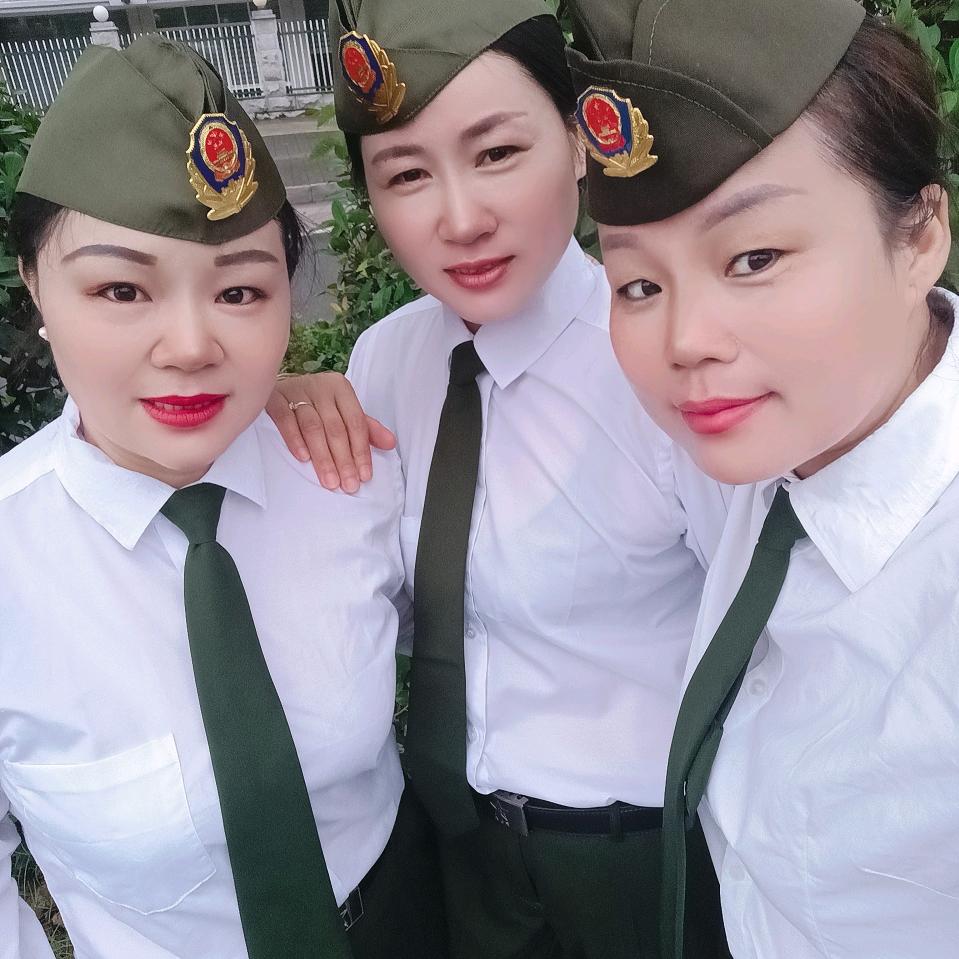 临湘市源潭社区小云十样锦乐团（一））