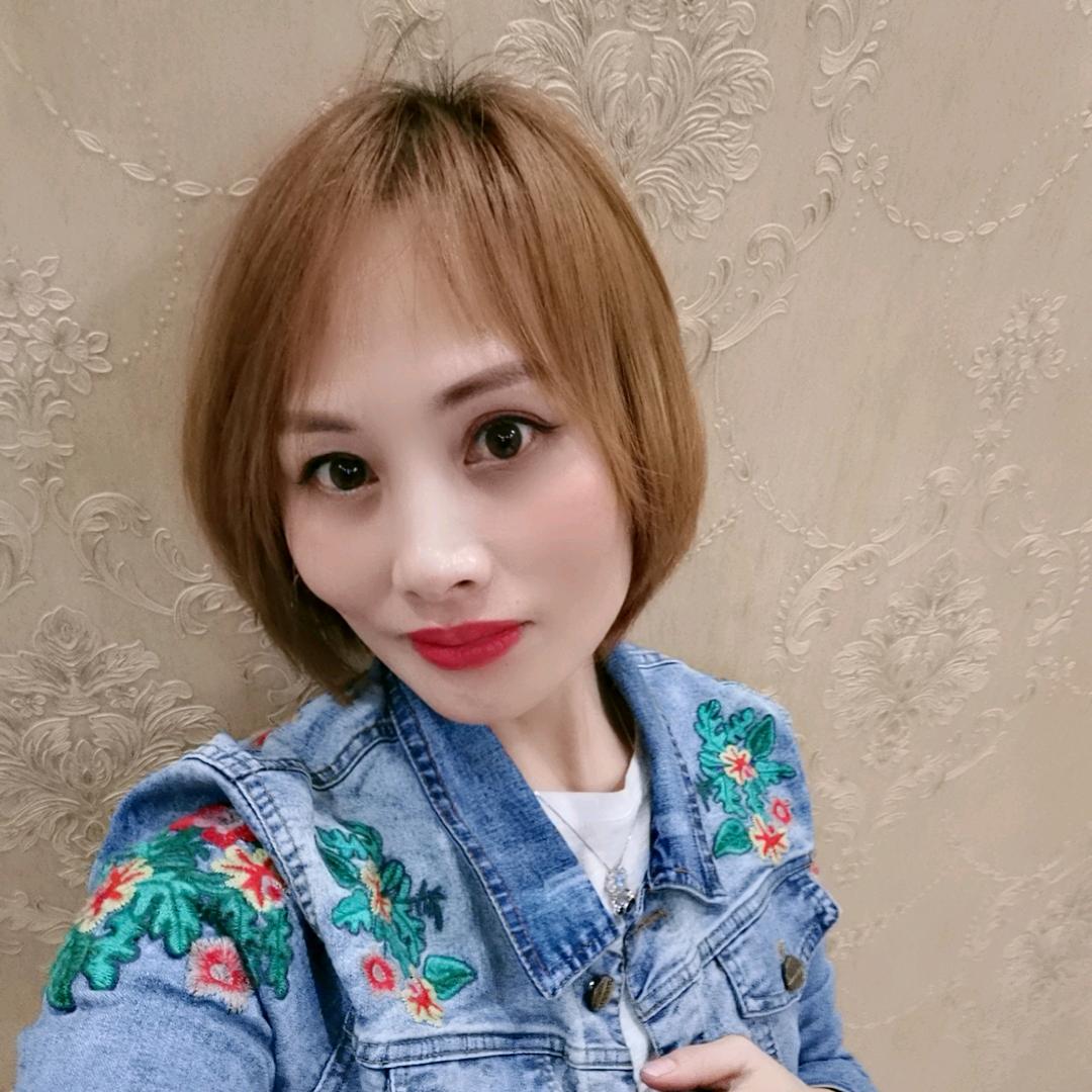 白沙镇朵儿女装店