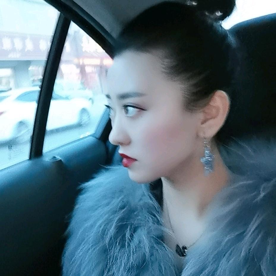 Alice💋丫头💋