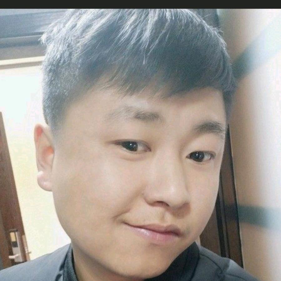 哥帅得很单纯