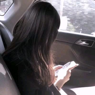 划过鼻梁的卑微